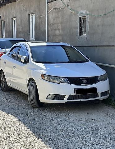 lexus 4.7: Kia Forte: 1.6 l | 2010 il Sedan — 2