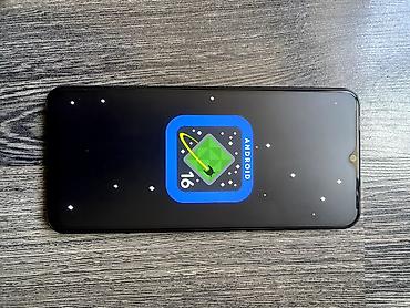 vivo x200 mini: Vivo Y3, 128 GB, rəng - Qara, Düyməli, Sensor, İki sim kartlı — 9
