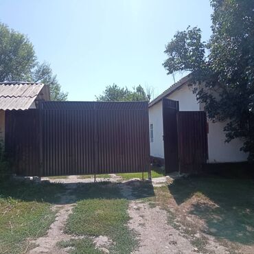 продаю дом ысык кол: Продается дом с большим участком земли, подходящий для постоянного
