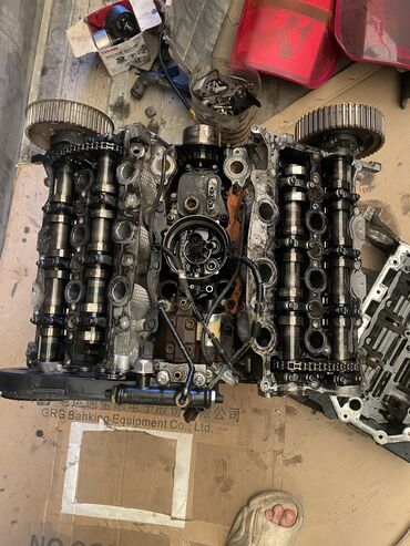 Двигатели, моторы и ГБЦ: Дизельный мотор Land Rover 2.7 л, Оригинал