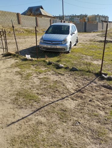 аварийные авто продажа: Honda Stream: 2004 г., 1.7 л, Автоматические, Бензин, Минивэн