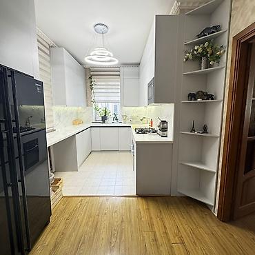 Долгосрочная аренда домов: 210 м², 6 комнат — 15