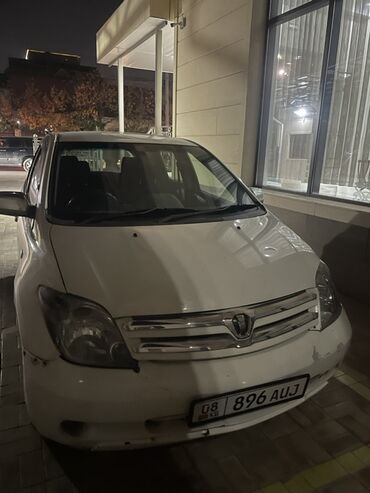 машына обмен: Toyota ist: 2003 г., 1.5 л, Автомат, Бензин, Хэтчбэк