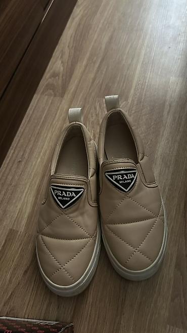ortopedik ayaqqabı icliyi: Bej rəngli slip-on ayaqqabı (PRADA üslubunda) - Model: Slip-on — 1