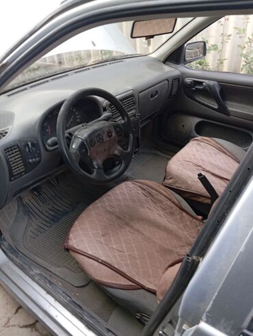 титан на гольф 3: Volkswagen : 1998 г., 1.4 л, Механика, Бензин, Хэтчбэк