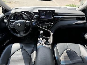 Toyota: Toyota Camry: 2021 г., 2.5 л, Автомат, Гибрид, Седан — 8