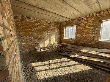 Продажа помещений свободного назначения: Продаётся 2-этажный недостроенный кирпичный дом на угловом участке, г — 10