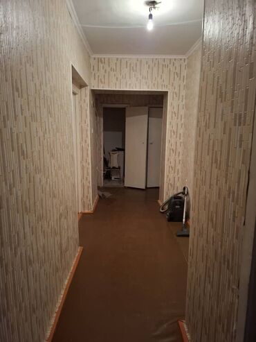 Продажа квартир: 4 комнаты, 77 м², 105 серия, 1 этаж, Старый ремонт — 10