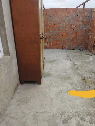 avto qaraj az: Satılır: ev bileceri qesebesi 11 döngede yerlesir 2 mertebedi 6 otaqdı — 5