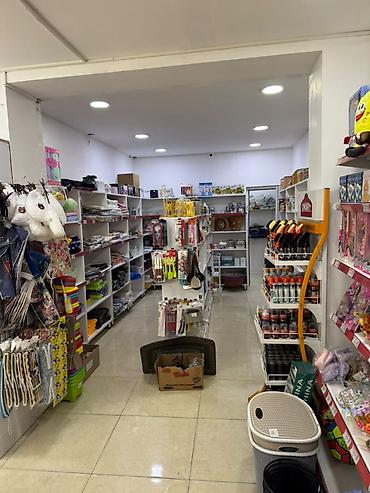 makro: Hazır fəaliyyət göstərən qeyri-qida mağazası və ofis satılır. Profil — 1