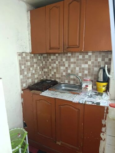 ağdaş ev: 15 kv. m, 1 otaqlı