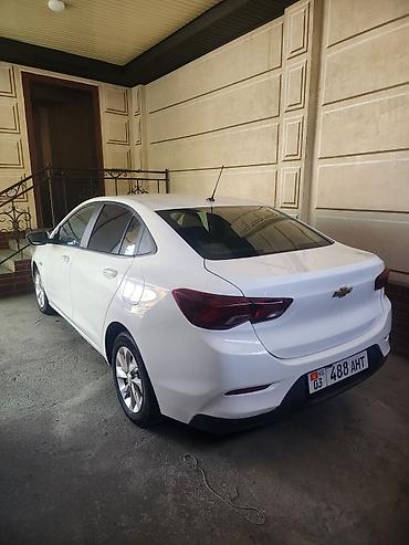 avante 4: Chevrolet Onix: 2022 г., Бензин, Седан — 3
