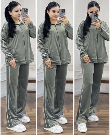 спортивное оборудование: Продается Женский спортивный костюм из велюра 
размер стандарт