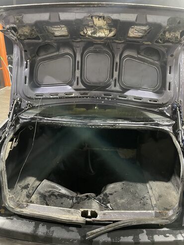 Volkswagen: Volkswagen Vento: 1994 г., 2 л, Механика, Бензин, Седан — 11