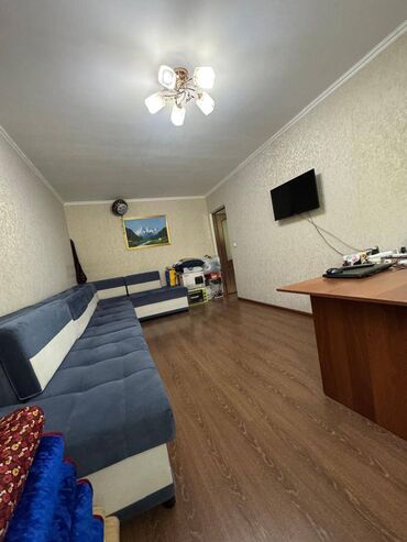 квартира токмок мкр: 2 комнаты, 43 м², 104 серия, 1 этаж, Евроремонт
