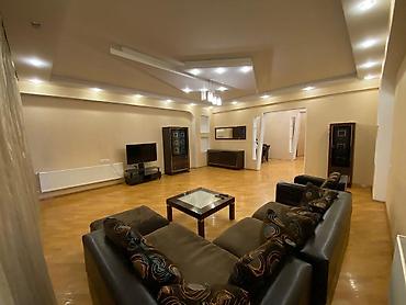 ucuz heyet evleri 2018: İcarəyə verilir 4 otaqlı yeni tikili 200 m², 28 May m. 1 200 AZN/ay 4 — 1