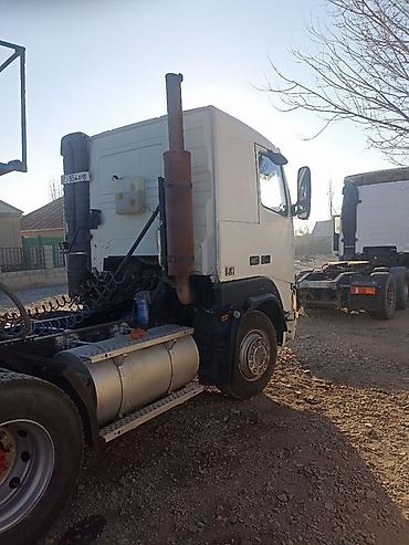 шланги для мойки высокого давления: Тягач, Volvo, 2002 г., Тентованный — 4