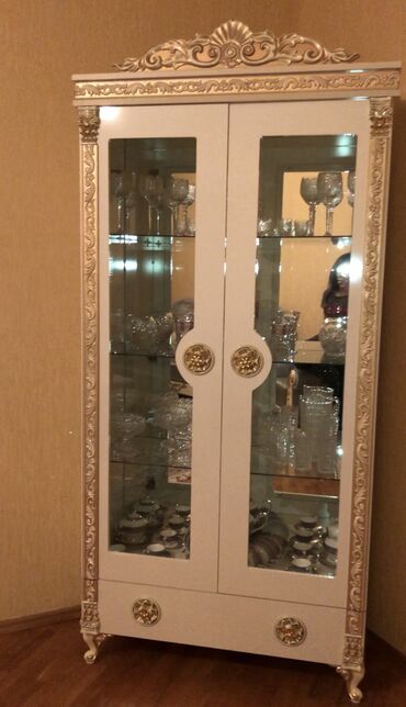 Yataq otağı dəstləri: 2 təknəfərlik çarpayı, 2 tumba, Komod, Termo, Azərbaycan, İşlənmiş — 13