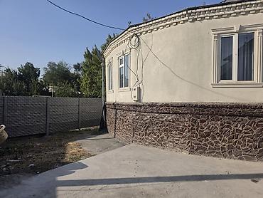 Продажа коттеджей и домов: 4 комнаты, 4 м², Бишкек, Собственник — 11