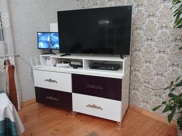 купить стол для компьютера: Düz TV altlığı, Polkalı