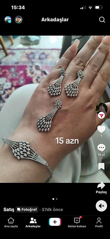 Bijuteriya: Zərif qadın bəzək dəsti - Dəst tərkibi: 1 cüt sırğa, 1 üzük, 1 qolbaq — 1