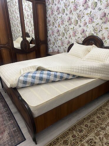 Спальные гарнитуры: Спальный гарнитур, Б/у, Двуспальная кровать, Комод, Трюмо, МДФ, Самовывоз — 3