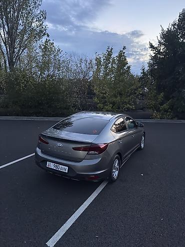 Hyundai: Hyundai Elantra: 2019 г., 2 л, Автомат, Бензин, Седан — 5