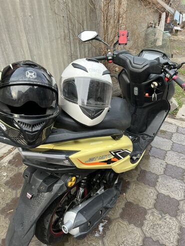 Скутеры: Макси-скутер Yamaha, 180 куб. см, Бензин, Б/у — 2