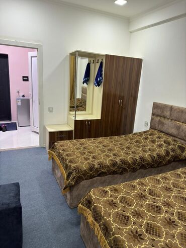 Günlük kirayə mənzillər: 2 otaqlı — 8