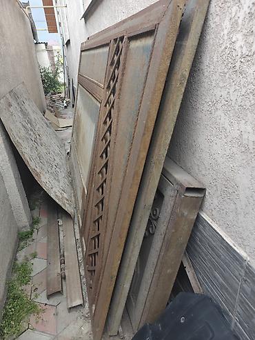 Распашные ворота: Металлические распашные ворота с калиткой и комплектом профилей - — 1