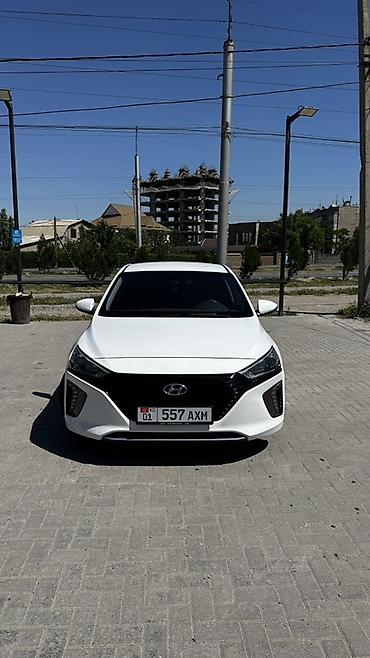 айоник 5: Hyundai Ioniq: 2016 г., 1.8 л, Автомат, Гибрид, Лифтбек — 2