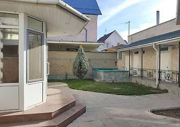 Долгосрочная аренда домов: 180 м², 5 комнат — 6