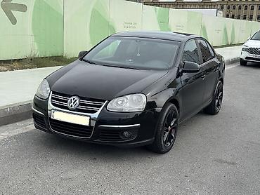 Volkswagen Jetta: 1.6 l | 2010 il Sedan — 3