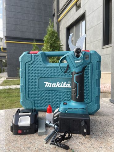 садовые ножницы: Секатор аккумуляторный Makita Доставка по городу🛵✅ Доставка по