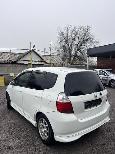 Honda: Honda Fit: 2001 г., 1.3 л, Вариатор, Бензин, Хэтчбэк — 4