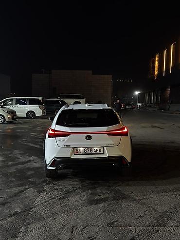 Lexus: Lexus : 2019 г., 2 л, Вариатор, Бензин, Кроссовер — 6