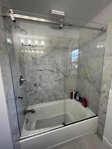 Душевые перегородки и ограждения: Стеклянные перегородки и двери для душа/ванны - Типы систем: - — 4