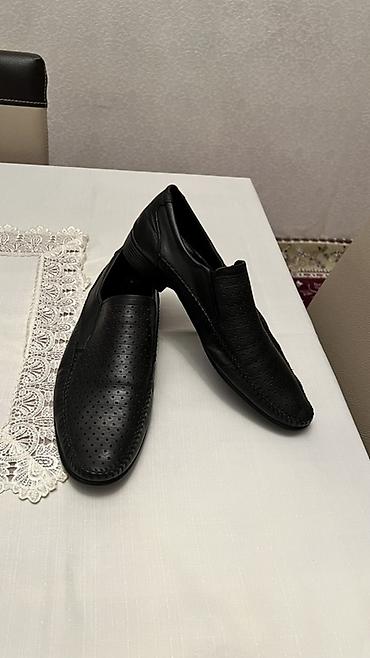 Ayaqqabılar: Kişi ayaqqabısı – klassik, qara rəngli, slip-on (bağsız) model. - Üst — 2