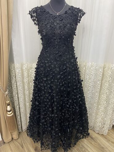 леопардовое платье: Продаю вечерние, фирменные платья, размеры восновном все S