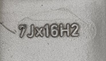 Gume i felne: Prodajem aluninijumske felne sa gumama Precnik: R16 Raspon rupa: 5x112 — 6