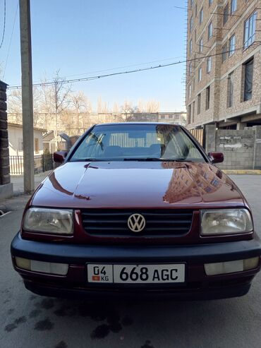 ош ласети: Volkswagen Vento: 1994 г., 1.8 л, Механика, Бензин, Седан