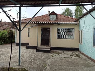 куплю дом в городе балыкчы показать: 70 кв. м, 4 бөлмө, Эски ремонт