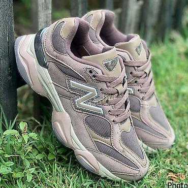 Patike: NB 9060
36-46 na lalafo.rs — 2 Patike: NB 9060
36-46 — 2