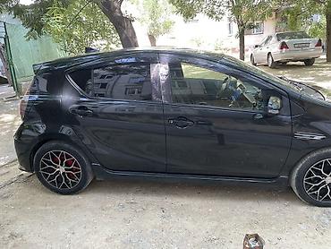 luaz satilir: Toyota Aqua: 1.5 l | 2015 il Hetçbek — 4