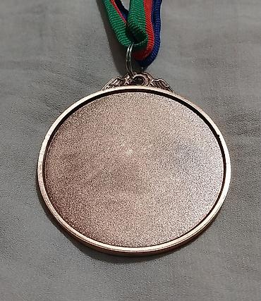 İdman kubokları və medalları: Boks medal dəsti - Rənglər: qızıl, gümüş, bürünc - Dizayn: Hər iki — 16