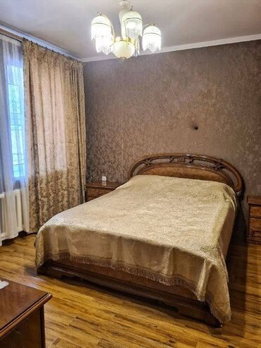 Долгосрочная аренда домов: 220 м², 10 комнат — 10