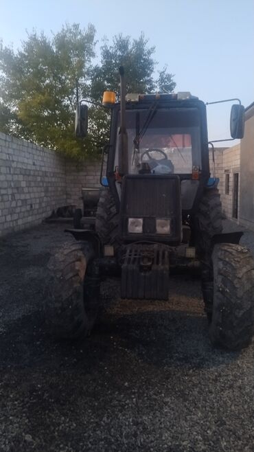 Nəqliyyat: Belarus 892 traktor. 2013cü ilindir. Otbağlayanla birgə satılır