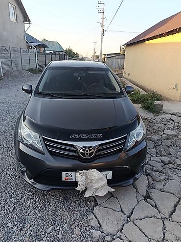 тез арада: Toyota Avensis: 2012 г., 1.8 л, Кол менен иштөөчү, Бензин, Седан — 2