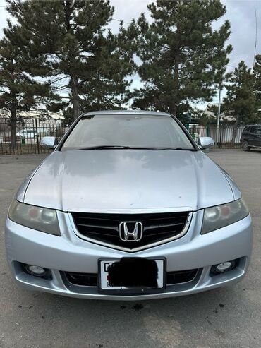 хонда акорт 6: Автомобиль Honda Accord серебристого цвета. Седан с передним приводом