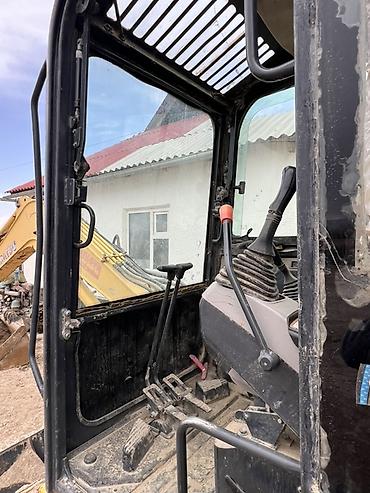 Экскаваторы: Экскаватор, Komatsu, Гусеничный — 3